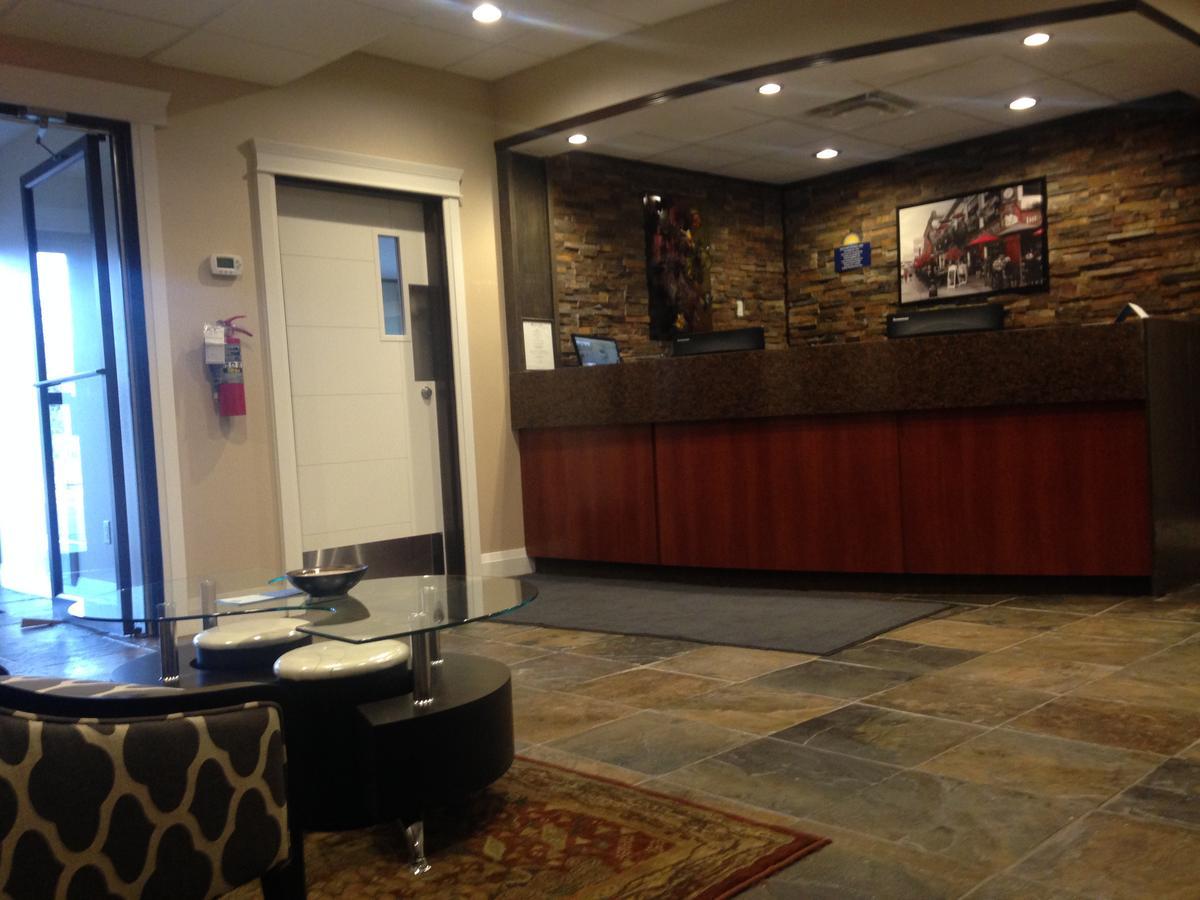 Days Inn By Wyndham Sylvan Lake Exterior photo